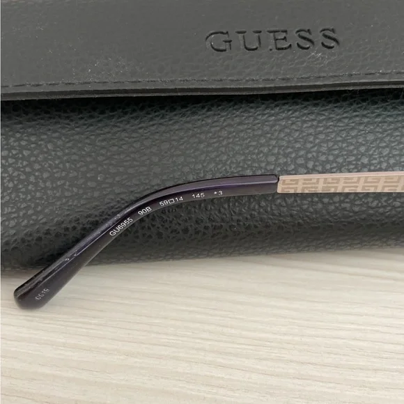 Men’s sunglasses Guess brand